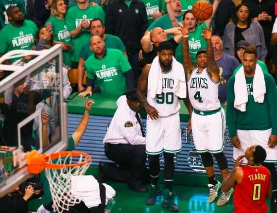 中超最新积分榜 上海双雄依旧强势领跑.